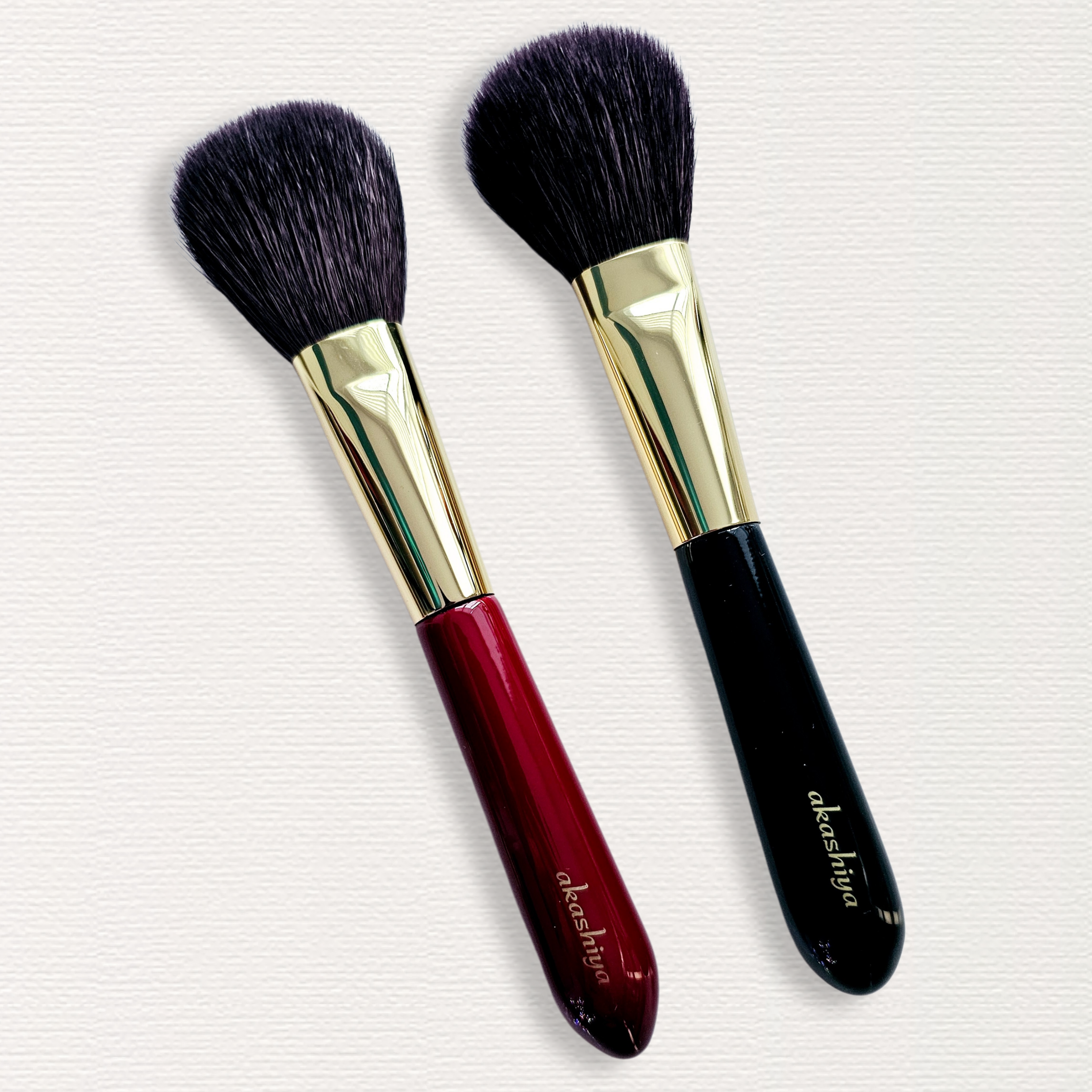 Akashiya_Makeup_Brush_-_luxury_goat_hair_cheek_brush_Traditional_Japanese_buy_in_Canada.png